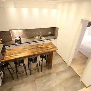 Hotel Super Luxury, Tbilisi